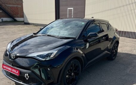 Toyota C-HR I рестайлинг, 2021 год, 2 100 000 рублей, 6 фотография