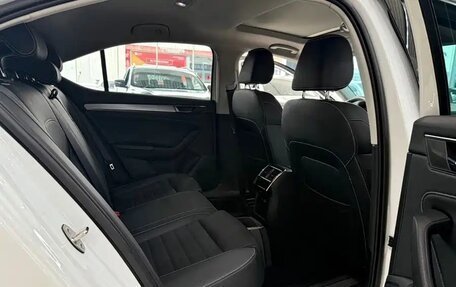 Skoda Superb III рестайлинг, 2023 год, 2 280 000 рублей, 9 фотография