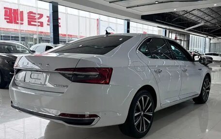 Skoda Superb III рестайлинг, 2023 год, 2 280 000 рублей, 6 фотография