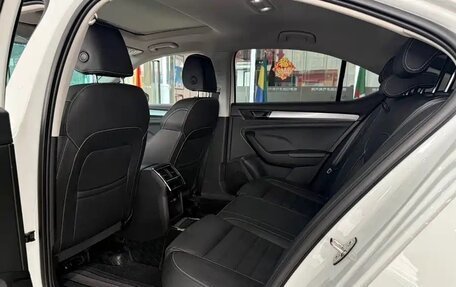 Skoda Superb III рестайлинг, 2023 год, 2 280 000 рублей, 8 фотография