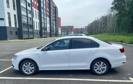 Volkswagen Jetta VI, 2013 год, 1 030 000 рублей, 4 фотография