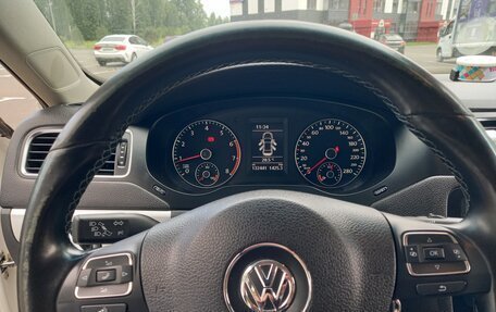 Volkswagen Jetta VI, 2013 год, 1 030 000 рублей, 16 фотография