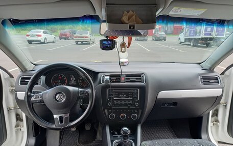Volkswagen Jetta VI, 2013 год, 1 030 000 рублей, 17 фотография