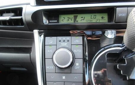 Toyota Wish II, 2016 год, 1 143 000 рублей, 14 фотография