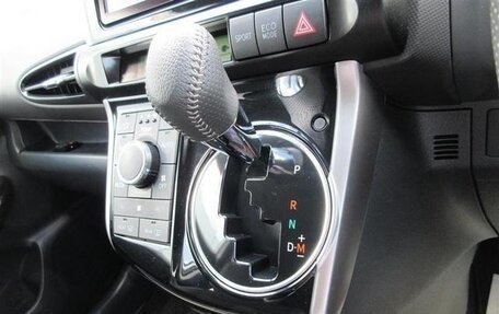 Toyota Wish II, 2016 год, 1 143 000 рублей, 16 фотография