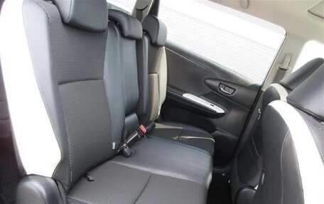 Toyota Wish II, 2016 год, 1 143 000 рублей, 17 фотография