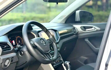 Volkswagen T-Cross I, 2023 год, 1 380 500 рублей, 6 фотография