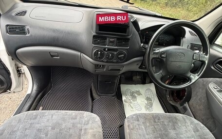 Toyota Raum I, 2001 год, 340 000 рублей, 7 фотография
