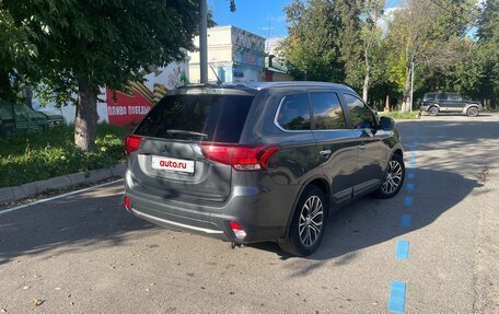 Mitsubishi Outlander III рестайлинг 3, 2016 год, 2 450 000 рублей, 5 фотография