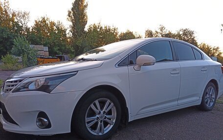 Toyota Avensis III рестайлинг, 2012 год, 1 150 000 рублей, 1 фотография