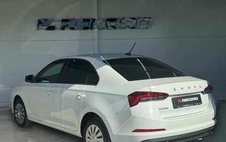 Skoda Rapid II, 2021 год, 1 629 000 рублей, 2 фотография