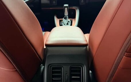 Honda Vezel, 2022 год, 1 470 000 рублей, 16 фотография