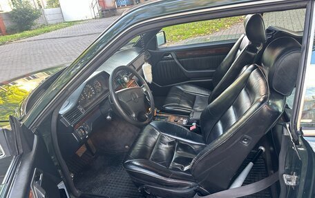 Mercedes-Benz E-Класс, 1993 год, 600 000 рублей, 4 фотография