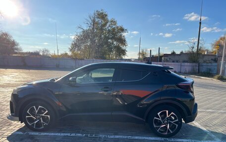 Toyota C-HR I рестайлинг, 2017 год, 1 650 000 рублей, 2 фотография