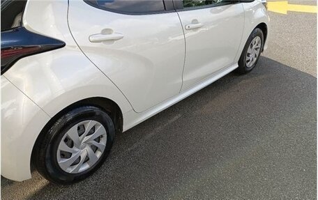 Toyota Yaris, 2022 год, 935 000 рублей, 9 фотография