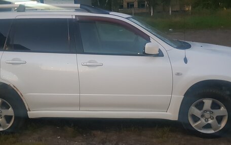 Mitsubishi Outlander III рестайлинг 3, 2002 год, 380 000 рублей, 4 фотография