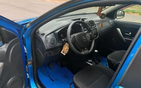 Renault Logan II, 2016 год, 620 000 рублей, 11 фотография