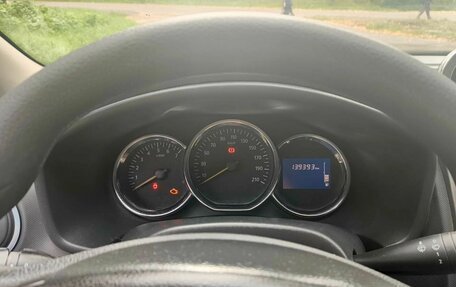Renault Logan II, 2016 год, 620 000 рублей, 13 фотография