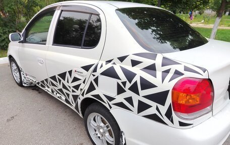 Toyota Platz, 2002 год, 360 000 рублей, 16 фотография