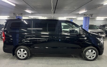 Hyundai Grand Starex Grand Starex I рестайлинг 2, 2019 год, 3 750 000 рублей, 4 фотография