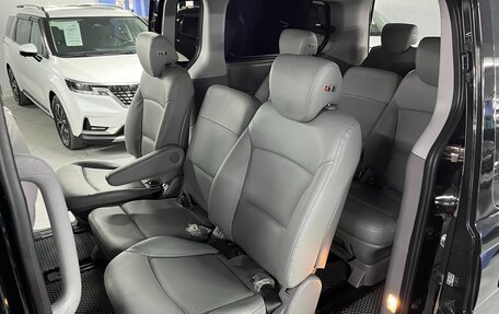 Hyundai Grand Starex Grand Starex I рестайлинг 2, 2019 год, 3 750 000 рублей, 20 фотография