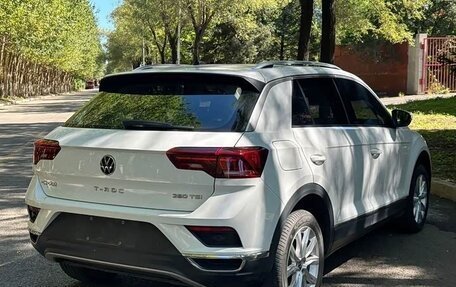 Volkswagen T-Roc I, 2023 год, 1 620 098 рублей, 4 фотография