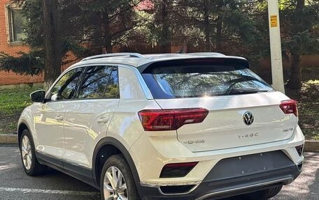 Volkswagen T-Roc I, 2023 год, 1 620 098 рублей, 6 фотография