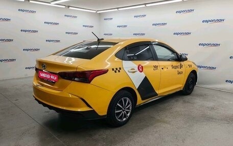 Hyundai Solaris II рестайлинг, 2021 год, 840 750 рублей, 3 фотография