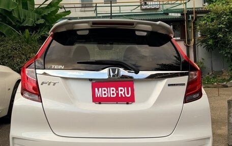 Honda Fit III, 2018 год, 1 600 000 рублей, 6 фотография