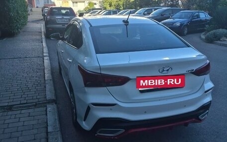 Hyundai Solaris II рестайлинг, 2018 год, 850 000 рублей, 3 фотография