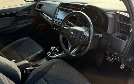 Honda Fit III, 2018 год, 1 600 000 рублей, 15 фотография