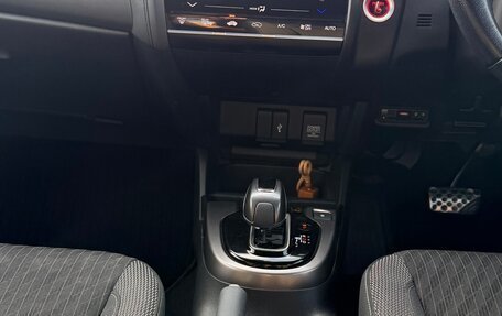 Honda Fit III, 2018 год, 1 600 000 рублей, 14 фотография