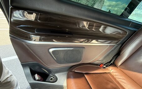 Mercedes-Benz V-Класс, 2017 год, 3 100 000 рублей, 11 фотография