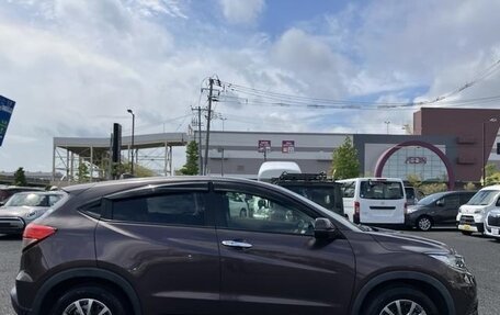 Honda Vezel, 2021 год, 1 720 000 рублей, 6 фотография