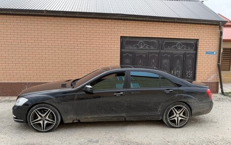 Mercedes-Benz S-Класс, 2005 год, 1 100 000 рублей, 8 фотография