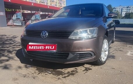 Volkswagen Jetta VI, 2014 год, 1 100 000 рублей, 2 фотография
