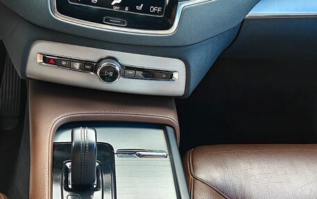 Volvo XC90 II рестайлинг, 2020 год, 3 400 000 рублей, 12 фотография