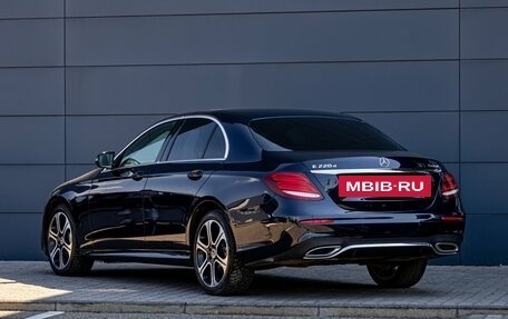 Mercedes-Benz E-Класс, 2020 год, 2 955 000 рублей, 8 фотография