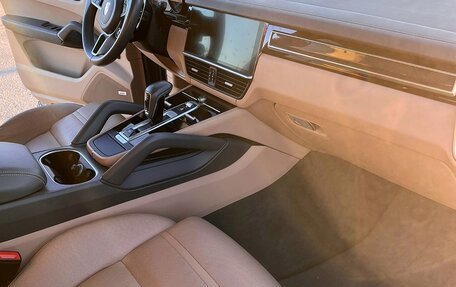 Porsche Cayenne III, 2018 год, 6 990 000 рублей, 14 фотография