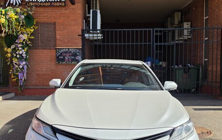 Toyota Camry, 2020 год, 2 450 000 рублей, 2 фотография
