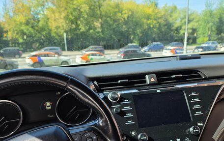 Toyota Camry, 2020 год, 2 450 000 рублей, 6 фотография