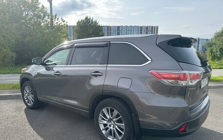 Toyota Highlander III, 2015 год, 3 000 000 рублей, 6 фотография