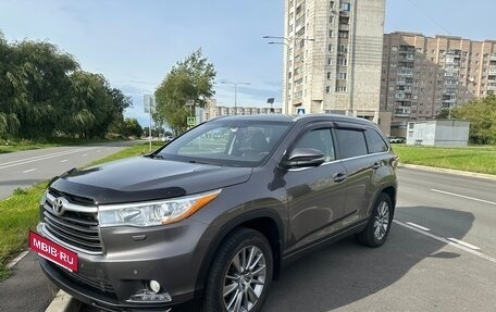 Toyota Highlander III, 2015 год, 3 000 000 рублей, 5 фотография
