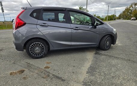 Honda Fit III, 2018 год, 925 000 рублей, 2 фотография