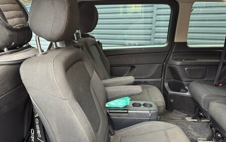 Mercedes-Benz V-Класс, 2016 год, 2 600 000 рублей, 16 фотография