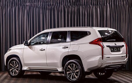 Mitsubishi Pajero Sport III рестайлинг, 2019 год, 2 515 000 рублей, 4 фотография