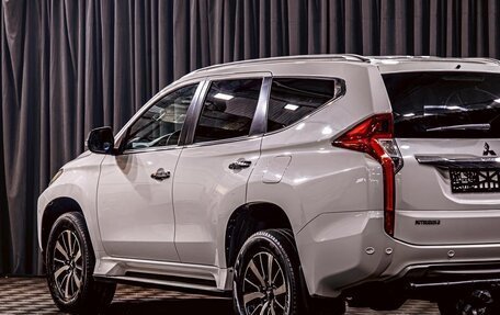 Mitsubishi Pajero Sport III рестайлинг, 2019 год, 2 515 000 рублей, 8 фотография
