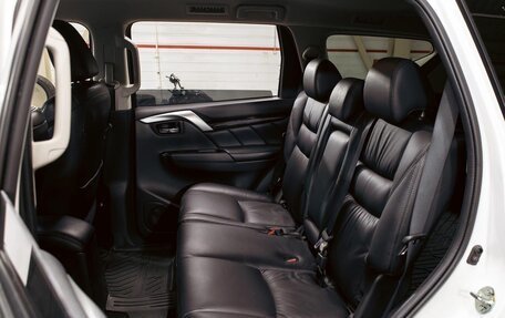 Mitsubishi Pajero Sport III рестайлинг, 2019 год, 2 515 000 рублей, 16 фотография