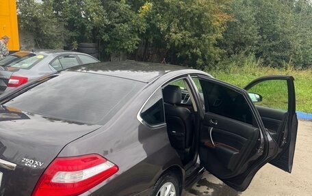 Nissan Teana, 2011 год, 900 000 рублей, 4 фотография