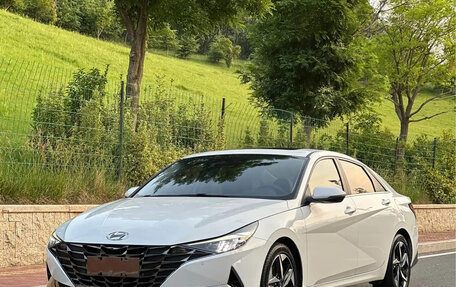 Hyundai Elantra, 2022 год, 1 700 000 рублей, 1 фотография